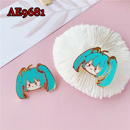 E-AE9681 SMALL MIKU HEAD ANIME BROOCH 